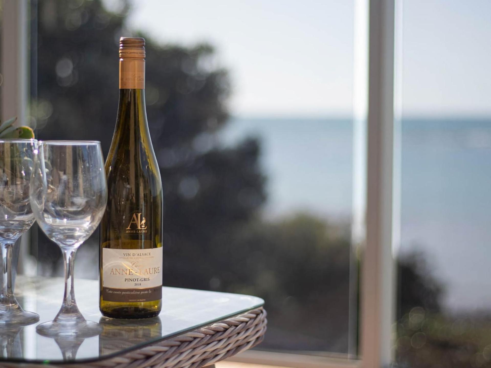 Villa Beachfront Bliss On Wanaka Terrace Support Local à New Plymouth Extérieur photo